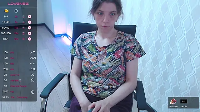 Snapshot of LisaHeart chatting on March 23, 2025, 3:21 am LisaHeart online show from March 23, 2025, 3:21 am