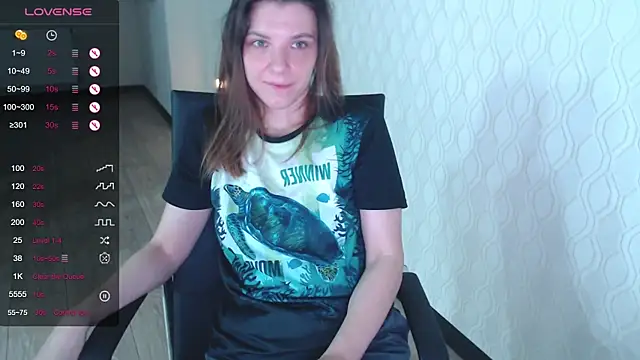 Snapshot of LisaHeart chatting on September 30, 2025, 10:37 pm LisaHeart online show from September 30, 2025, 10:37 pm