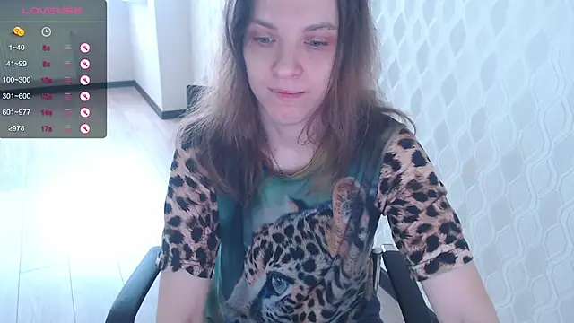 Snapshot of LisaHeart chatting on October 18, 2025, 8:48 am LisaHeart online show from October 18, 2025, 8:48 am