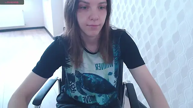 Snapshot of LisaHeart chatting on October 29, 2025, 8:38 am LisaHeart online show from October 29, 2025, 8:38 am