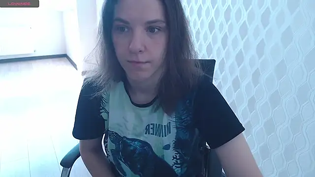 Snapshot of LisaHeart chatting on June 10, 2026, 12:15 pm LisaHeart online show from June 10, 2026, 12:15 pm