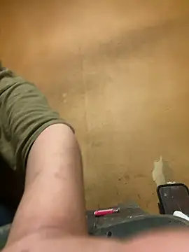 Snapshot of punk0805 chatting on October 13, 2025, 1:55 pm punk0805 online show from October 13, 2025, 1:55 pm