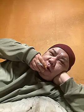 Snapshot of punk0805 chatting on December 18, 2025, 4:02 pm punk0805 online show from December 18, 2025, 4:02 pm