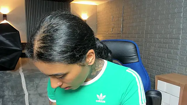 magic marg online show from November 6, 2025, 8:54 pm