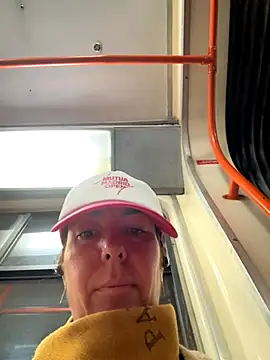 eveangelll online show from October 23, 2025, 3:50 am