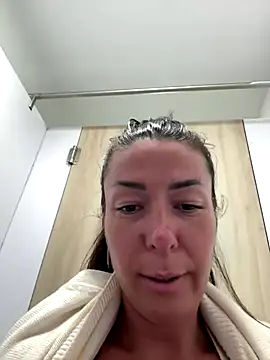 eveangelll online show from December 18, 2025, 10:32 am