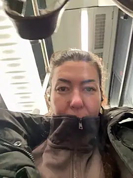 eveangelll online show from February 5, 2026, 5:01 am