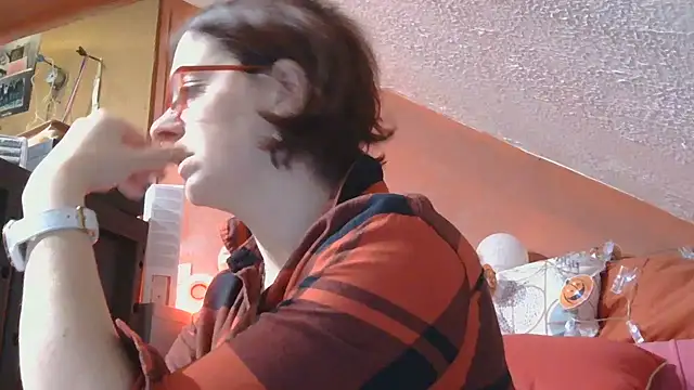 Snapshot of lanax chatting on October 29, 2025, 12:29 pm lanax online show from October 29, 2025, 12:29 pm