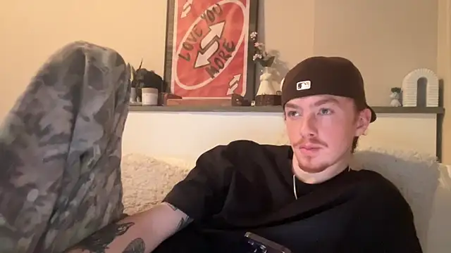 younghungginger online show from February 19, 2025, 2:12 am