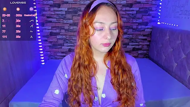 Snapshot of April_sommer1 chatting on March 19, 2025, 1:21 am April sommer1 online show from March 19, 2025, 1:21 am