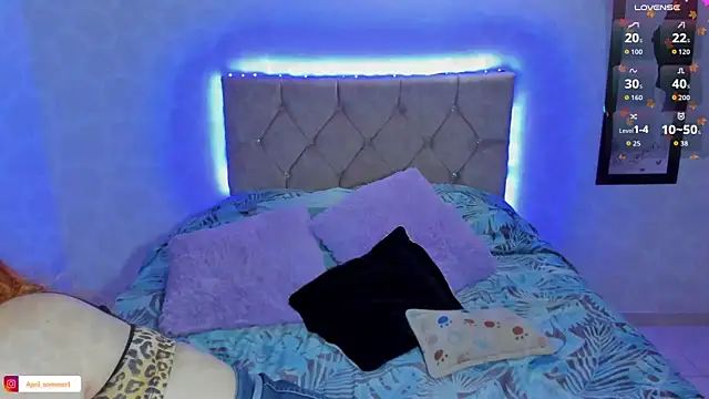 Snapshot of April_sommer1 chatting on October 10, 2025, 9:41 am April sommer1 online show from October 10, 2025, 9:41 am