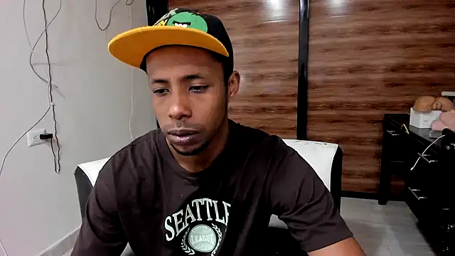 Snapshot of AlejoKhalifa_ chatting on February 4, 2025, 1:56 am AlejoKhalifa online show from February 4, 2025, 1:56 am