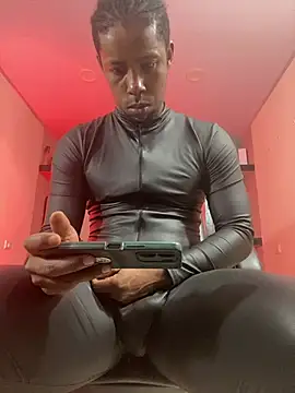 AlejoKhalifa  online show from July 10, 2026, 12:04 am