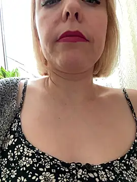 Snapshot of Yourdirtybitch chatting on February 3, 2026, 7:35 am Yourdirtybitch online show from February 3, 2026, 7:35 am