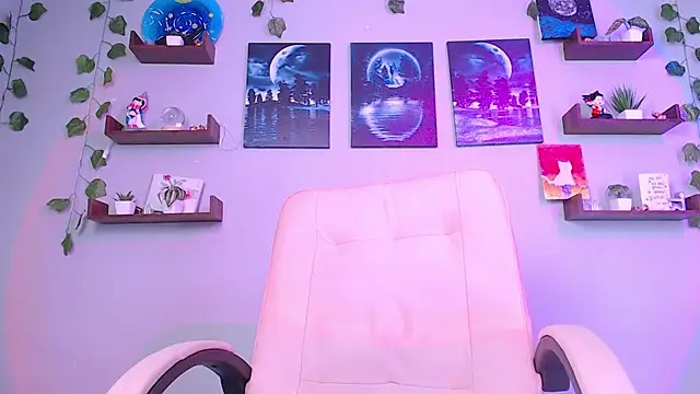 macey elliot  online show from February 7, 2025, 12:53 am