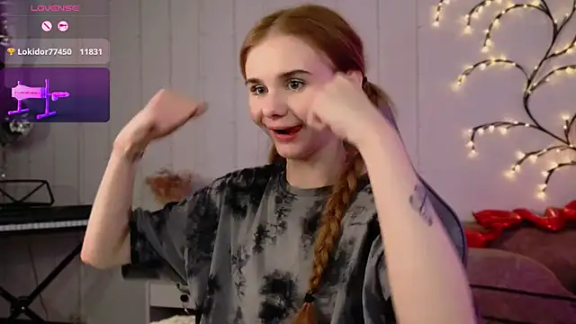 Snapshot of Britney_Lynch chatting on February 3, 2025, 3:09 am Britney Lynch online show from February 3, 2025, 3:09 am