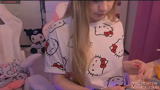 Snapshot of Britney_Lynch chatting on October 14, 2025, 3:07 am Britney Lynch online show from October 14, 2025, 3:07 am