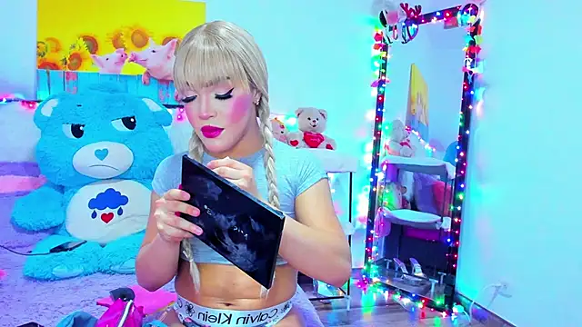 Candy Candy   online show from February 6, 2026, 6:00 pm