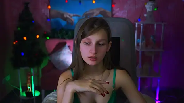 EllaHorton online show from January 7, 2025, 11:37 am