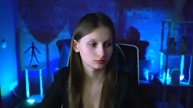 EllaHorton online show from February 21, 2025, 3:43 pm