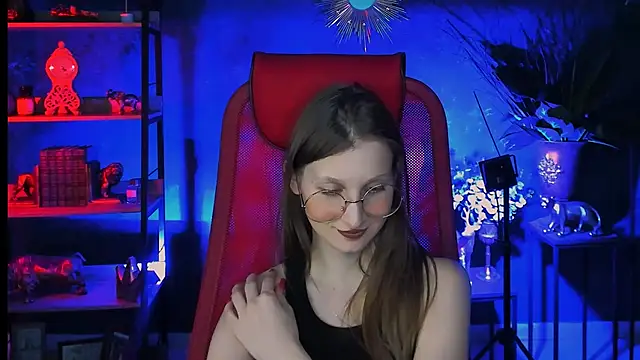 EllaHorton online show from March 13, 2025, 8:43 pm