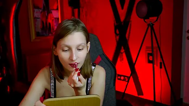 Snapshot of EllaHorton chatting on March 19, 2026, 5:06 pm EllaHorton online show from March 19, 2026, 5:06 pm