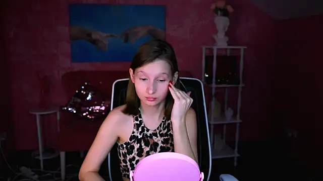 Snapshot of EllaHorton chatting on April 4, 2026, 1:41 pm EllaHorton online show from April 4, 2026, 1:41 pm