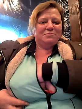 jusichka online show from November 28, 2025, 7:27 pm