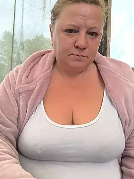 Snapshot of jusichka chatting on May 31, 2026, 3:19 pm jusichka online show from May 31, 2026, 3:19 pm