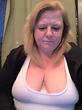 Snapshot of jusichka chatting on June 4, 2026, 6:58 pm jusichka online show from June 4, 2026, 6:58 pm