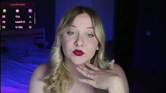Snapshot of sensual_girrrl chatting on July 9, 2026, 12:26 am sensual girrrl online show from July 9, 2026, 12:26 am