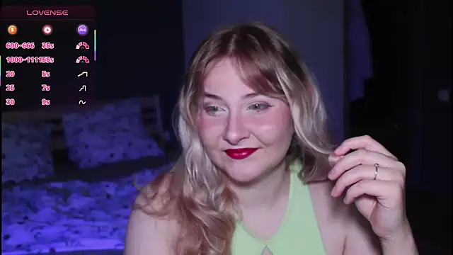 Snapshot of sensual_girrrl chatting on July 29, 2026, 12:20 am sensual girrrl online show from July 29, 2026, 12:20 am