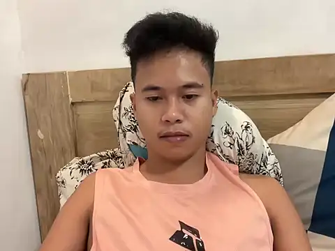 Snapshot of Asiantwink21 chatting on September 24, 2025, 7:33 am Asiantwink21 online show from September 24, 2025, 7:33 am