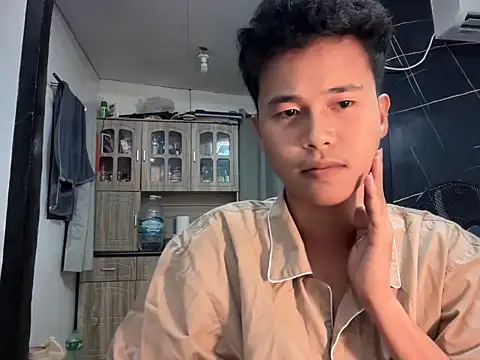 Snapshot of Asiantwink21 chatting on October 30, 2025, 12:28 pm Asiantwink21 online show from October 30, 2025, 12:28 pm