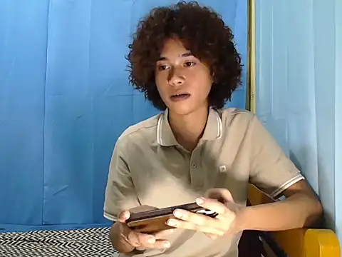 Asiantwink21 online show from July 29, 2026, 11:47 pm