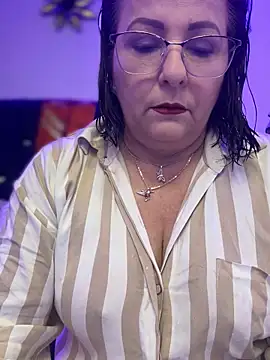 Snapshot of PaulinaSanders_X chatting on January 3, 2025, 7:39 pm PaulinaSanders X online show from January 3, 2025, 7:39 pm