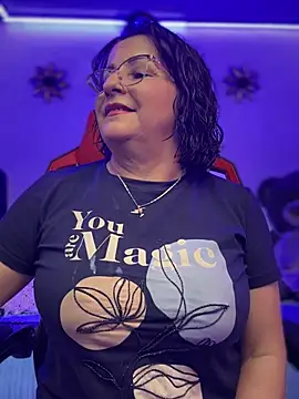 Snapshot of PaulinaSanders_X chatting on March 5, 2025, 7:17 pm PaulinaSanders X online show from March 5, 2025, 7:17 pm