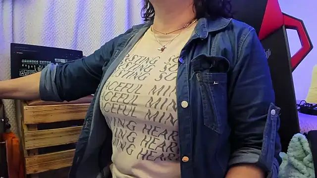 Snapshot of PaulinaSanders_X chatting on March 16, 2025, 2:21 am PaulinaSanders X online show from March 16, 2025, 2:21 am