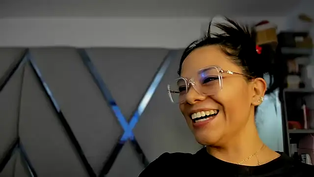 paula daniela1 online show from March 2, 2025, 9:32 pm