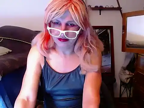 Snapshot of LorenJade chatting on May 17, 2026, 10:33 am LorenJade online show from May 17, 2026, 10:33 am