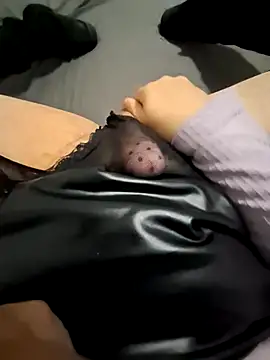 Snapshot of aprilexx chatting on November 30, 2025, 2:59 am aprilexx online show from November 30, 2025, 2:59 am