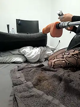 Snapshot of aprilexx chatting on March 12, 2026, 4:13 pm aprilexx online show from March 12, 2026, 4:13 pm