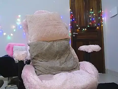 Snapshot of Irresistible24 chatting on March 15, 2025, 9:41 am Irresistible24 online show from March 15, 2025, 9:41 am