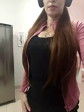 Snapshot of Irresistible24 chatting on November 2, 2025, 8:44 pm Irresistible24 online show from November 2, 2025, 8:44 pm