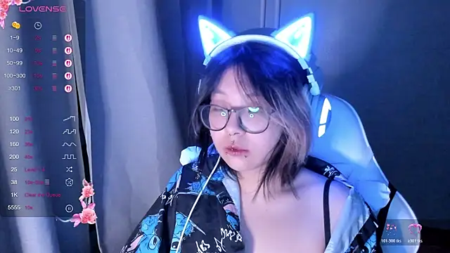 Snapshot of maydaykimmy chatting on November 16, 2025, 9:42 pm maydaykimmy online show from November 16, 2025, 9:42 pm