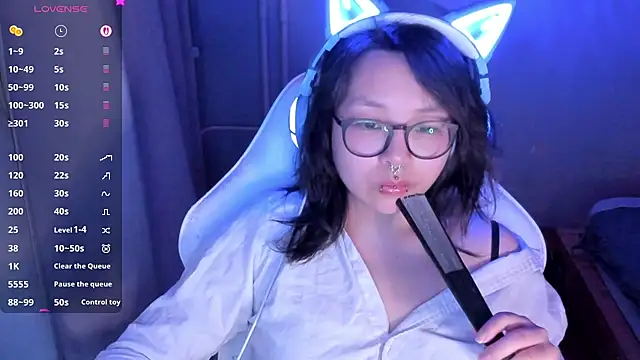 maydaykimmy online show from July 20, 2026, 9:39 pm
