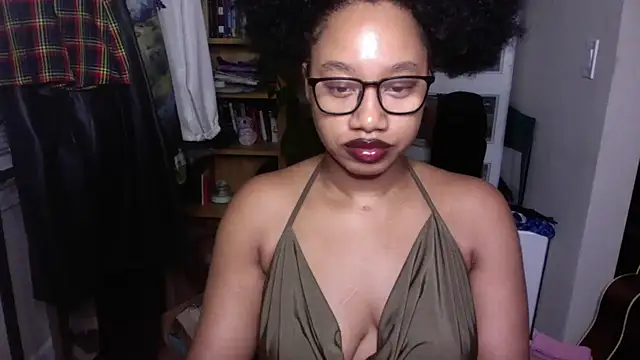 Snapshot of goddessdaisysky chatting on September 25, 2025, 3:10 am goddessdaisysky online show from September 25, 2025, 3:10 am