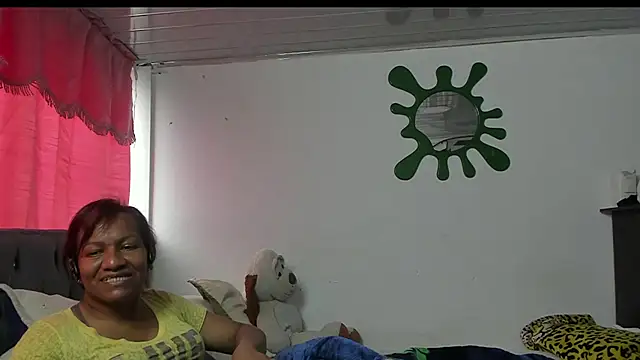 Snapshot of Laflaka22 chatting on November 10, 2025, 6:18 pm Laflaka22 online show from November 10, 2025, 6:18 pm