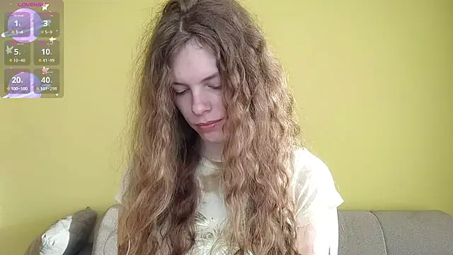 RayaNenlia online show from March 13, 2026, 5:25 am