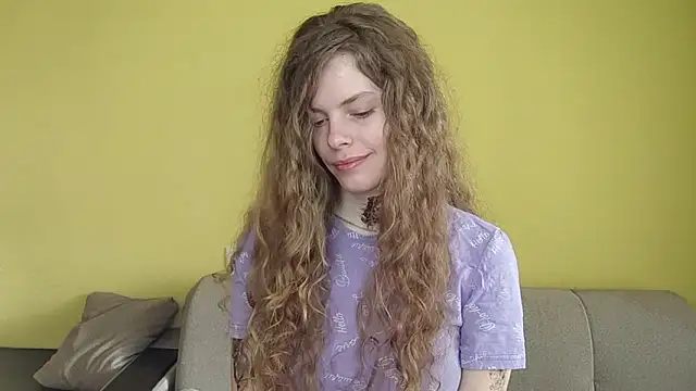 RayaNenlia online show from March 15, 2026, 5:24 am